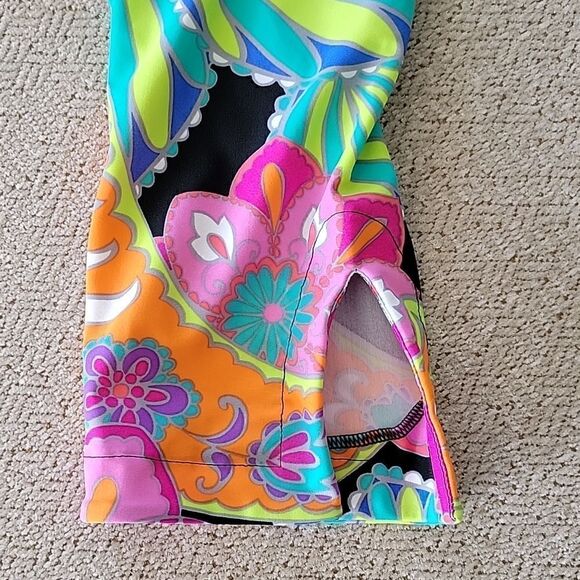 Spunk Wear Bright Retro Floral Flower Athletic Activewear Dress - Size Small - Picture 4 of 15